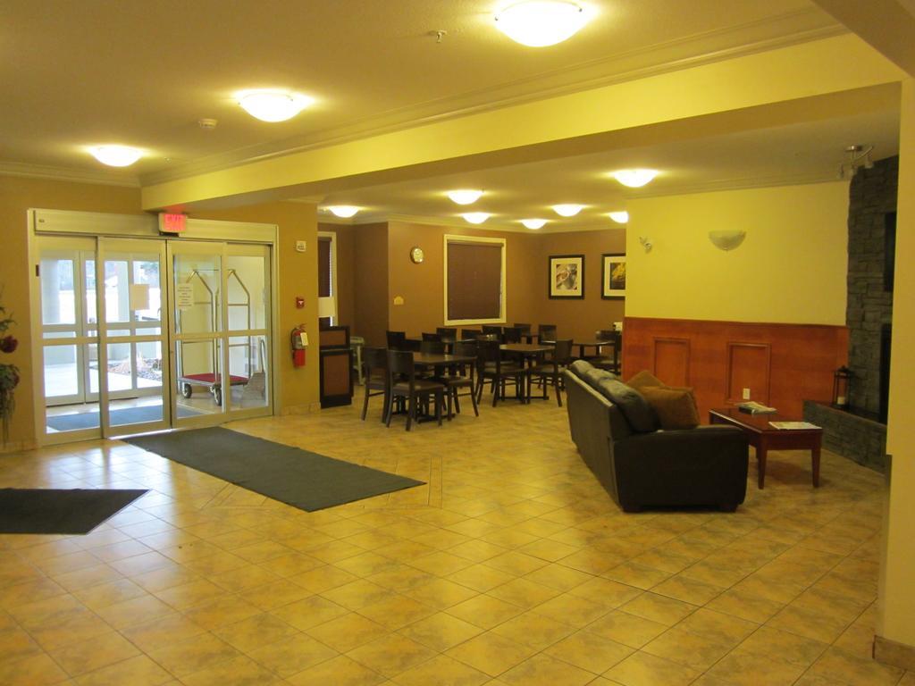 Trend Mountain Hotel & Conference Centre Tumbler Ridge Zewnętrze zdjęcie